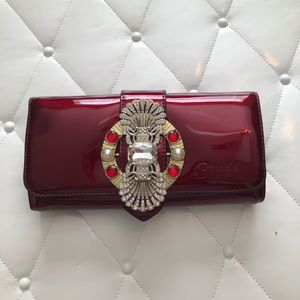 Gorgeous Clutch